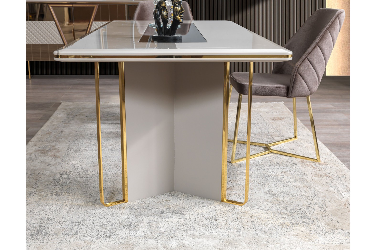 Bahar Table