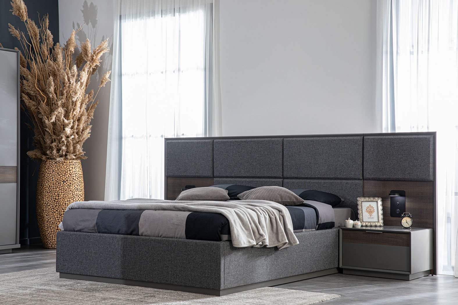 Falcon Bedstead