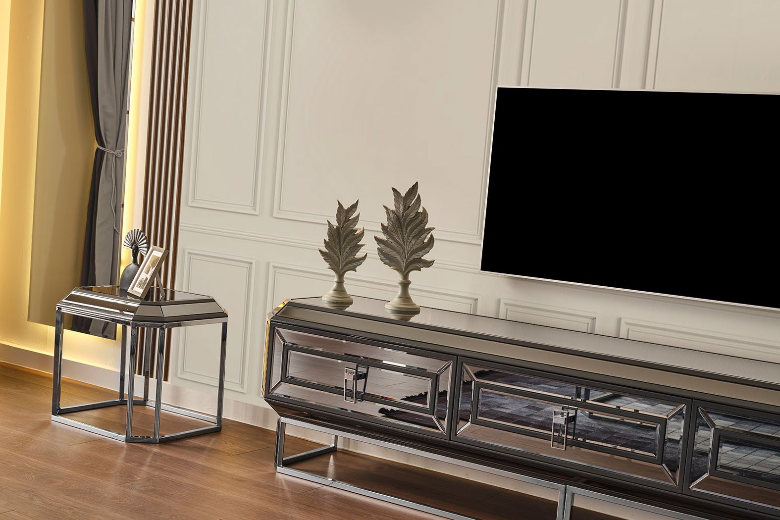 Gucci TV Ünitesi Gucci TV Ünitesi